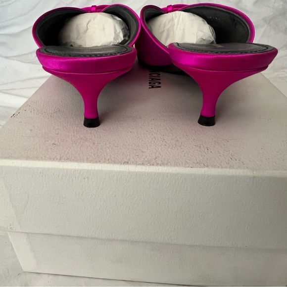 Balenciaga Knife Mule in Fuschia - Picture 8 of 15